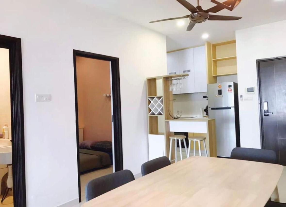 Kempas Edl By One Team Apartment *